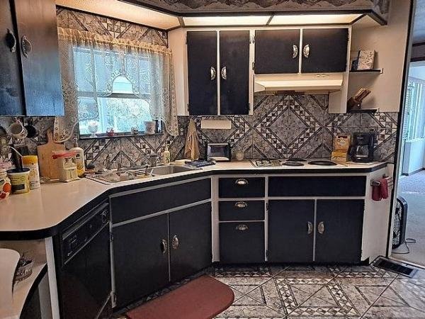 1977 FLEE Mobile Home For Sale