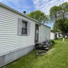 Photo 5 of 11 of home located at 420 Jordan Dr Anamosa, IA 52205