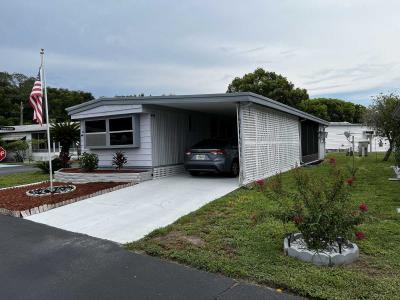 Photo 2 of 7 of home located at 180 Forest Ln Debary, FL 32713