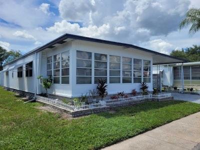 Mobile Home at 66154 Tudor Rd North Pinellas Park, FL 33782