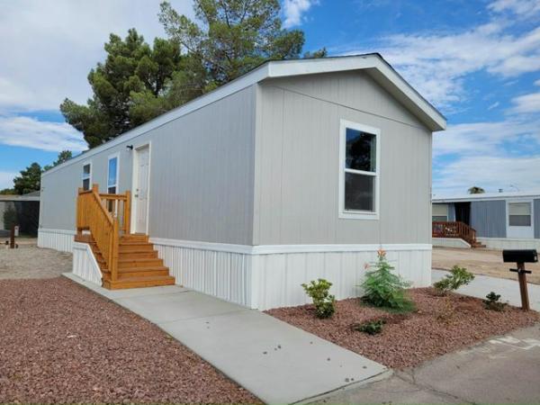 2022 Clayton - Buckeye AZ Mobile Home For Rent