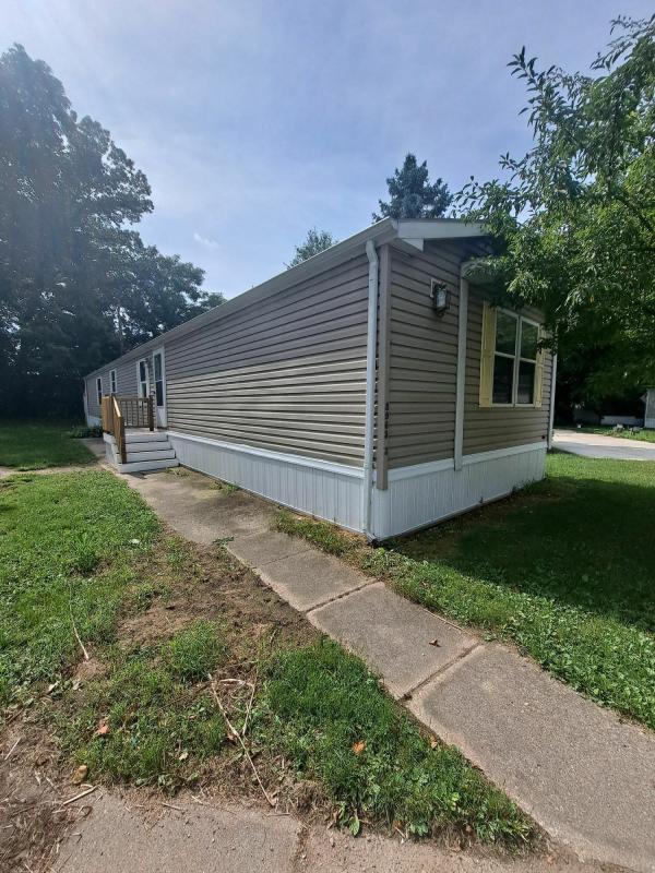 1998 SCHUTZ Mobile Home For Rent