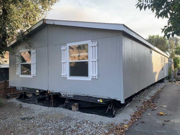 2022 Fleetwood CL24564A Manufactured Home