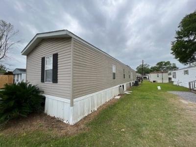Mobile Home at 41036 Marchand Rd Lot 31 Gonzales, LA 70737