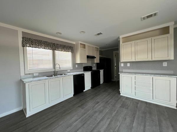 2021 Oak Creek Mobile Home For Rent
