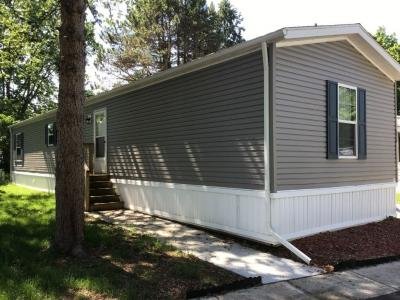 Mobile Home at 376 East Woodside Holland, OH 43528