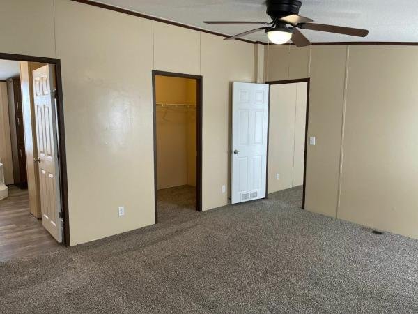 2010 FLEETWOOD HOMES, INC Mobile Home For Sale