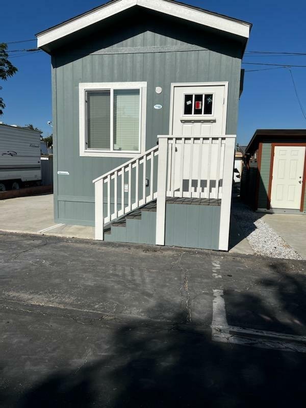 Photo 1 of 2 of home located at 8100 Foothill 16 Sunland, CA 91040