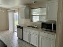Photo 4 of 20 of home located at 3232 Sunset Oaks Drive Plant City, FL 33563
