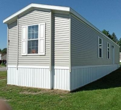 Mobile Home at 3104 E. Wooster Rd., Lot 28 Pierceton, IN 46562