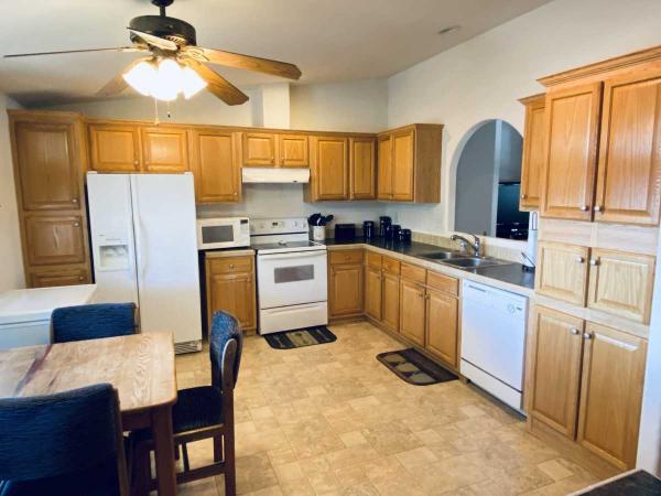 2004 FLEETWOOD Mobile Home For Sale