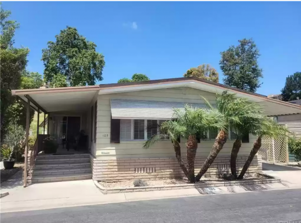 1976 Mobile Home For Sale