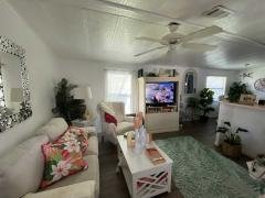 Photo 5 of 17 of home located at 8 Royal Dr. Eustis, FL 32726