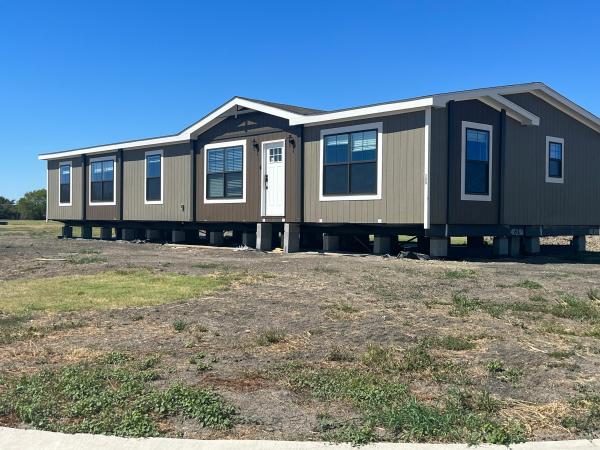 2022 Clayton Mobile Home For Rent