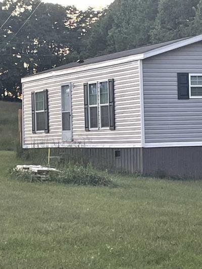 Mobile Home at 670 North Creek Road Appomattox, VA 24522