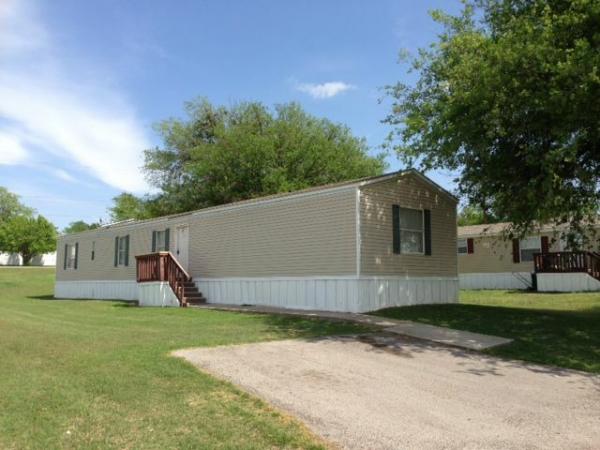2004 FLEETWOOD Mobile Home For Sale