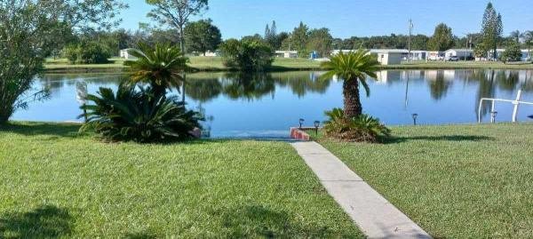 Photo 1 of 2 of home located at 5620 Lake Lizzie Dr. Lot 95 Saint Cloud, FL 34771
