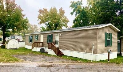 Mobile Home at 3725 N. Peoria Road Site 35 Springfield, IL 62702
