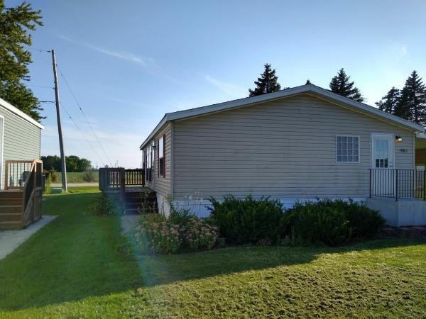 2001 FLEETWOOD Mobile Home For Sale