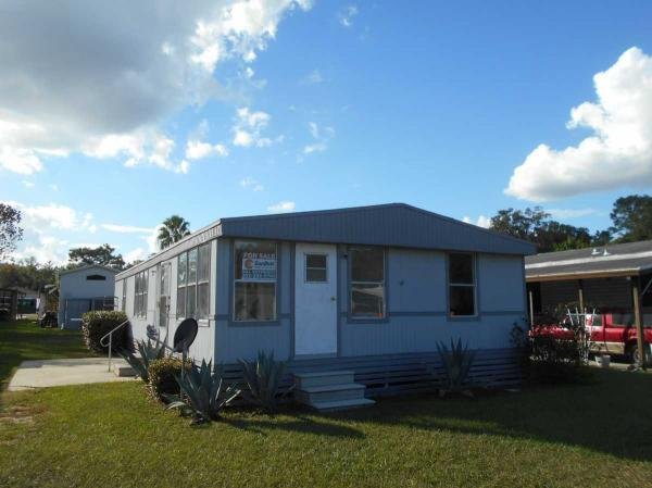 Photo 1 of 2 of home located at 5431 NE 35th Street Lot 139 Silver Springs, FL 34488