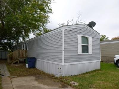 Mobile Home at 10 Artic St Angleton, TX 77515