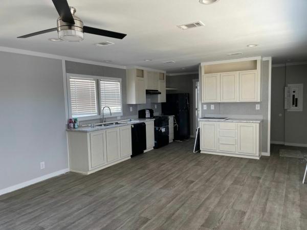 2022 Oak Creek Mobile Home For Rent