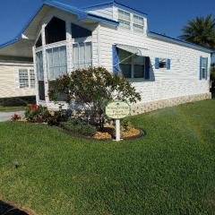 Photo 1 of 8 of home located at 541 Carefree Dr Frostproof, FL 33843