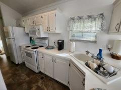 Photo 4 of 8 of home located at 541 Carefree Dr Frostproof, FL 33843