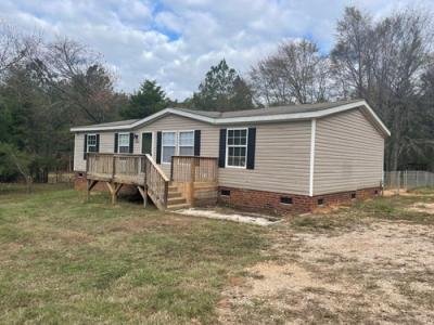 Mobile Home at 2542 Center Rd Chester, SC 29706