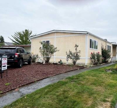 Mobile Home at 4440 Angie Marie Way NE, Sp. #11 Salem, OR 97305