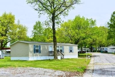 Mobile Home at 3725 N. Peoria Road Site 66 Springfield, IL 62702