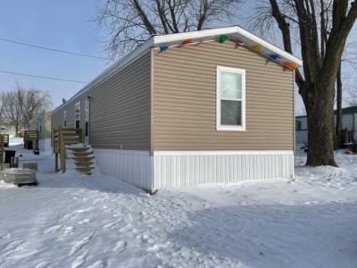 Mobile Home at 400 Lindale Marion, IA 52302