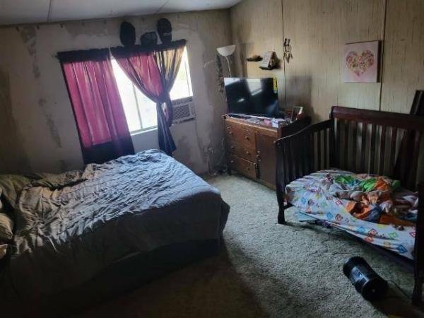 1986 FLEETWOOD Mobile Home For Sale