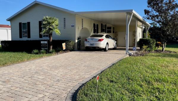 2009 Homes of Merritt Mobile Home For Sale
