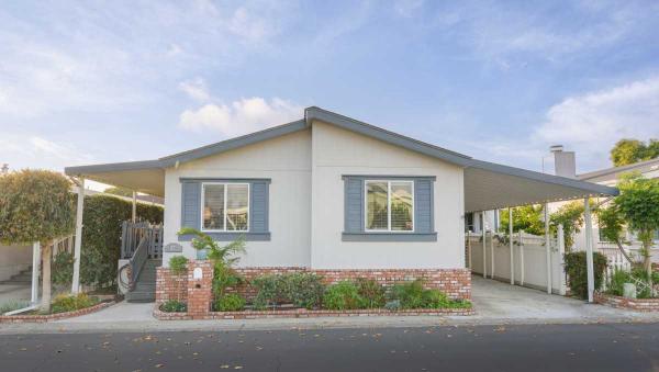 2015 Hallmark Mobile Home For Sale