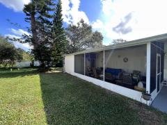 Photo 4 of 19 of home located at 4412 Pittenger Drive Sarasota, FL 34234