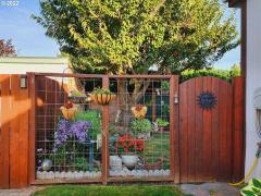 Photo 2 of 29 of home located at 18345 NE Glisan St Portland, OR 97230