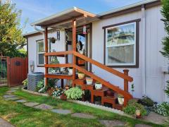 Photo 4 of 29 of home located at 18345 NE Glisan St Portland, OR 97230