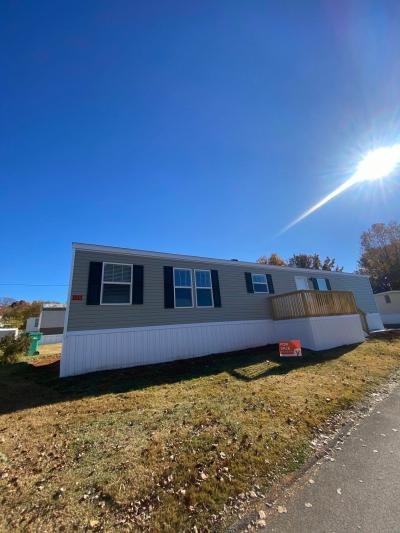 Mobile Home at 7204 Larkspur Ln Lot #125 Powell, TN 37849