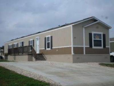 Mobile Home at 7460 Kitty Hawk Road Site 325 Converse, TX 78109