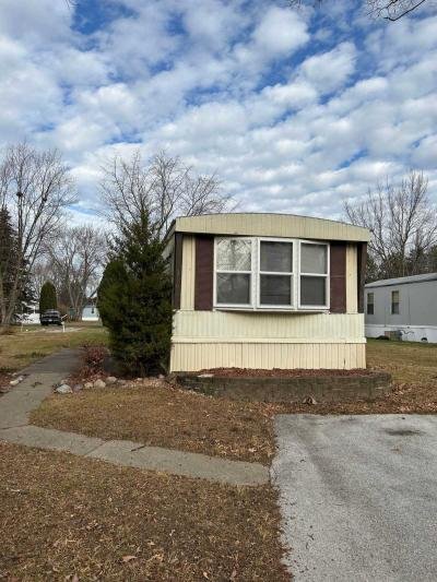 Mobile Home at 535 W Gypsy Lane Rd Lot 306 Bowling Green, OH 43402
