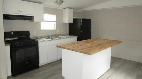 2000 Fleetwood Mobile Home For Rent