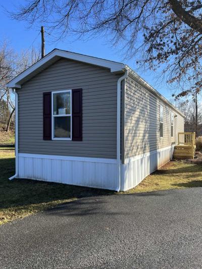 Photo 2 of 11 of home located at 4 Trudy Circle Mechanicsburg, PA 17050