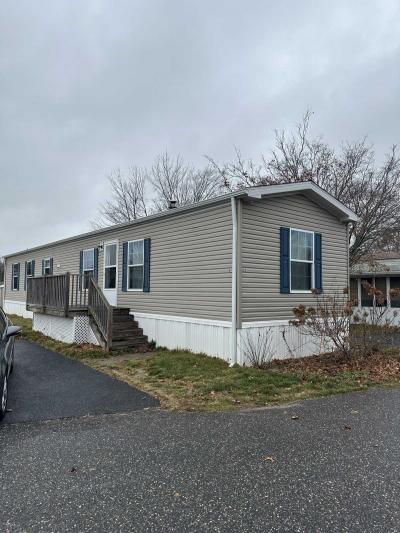 Lakewood Mobile Home Park in Calverton, NY | MHVillage