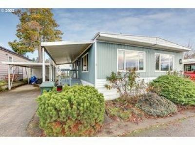 Mobile Home at 4407 SE Roethe Rd. #20 Milwaukie, OR 97267