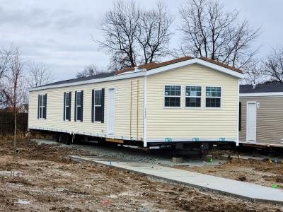 Mobile Home at 1311 E Murry St Greenwood, IN 46143