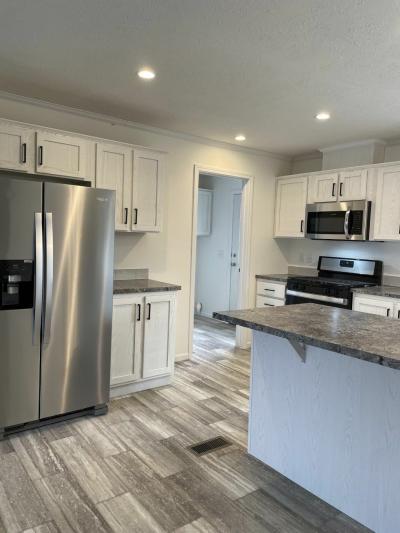 Mobile Home at 10810 Tours Crt Lot 42 Fair Haven, MI 48023
