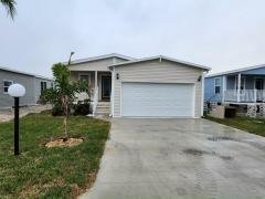 Photo 4 of 20 of home located at 5427 Fiddleleaf Dr #235 Fort Myers, FL 33905