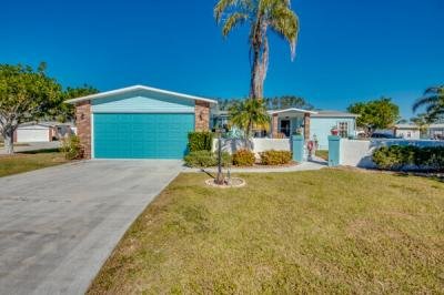 Mobile Home at 19836 Diamomd Hill Ct. North Fort Myers, FL 33903