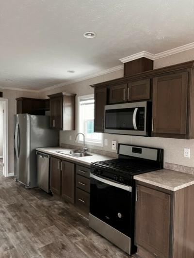Mobile Home at 333 East Lakewood Boulevard Lot #64 #64 Holland, MI 49424